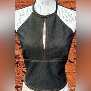 Stretch Denim Cropped Halter Top
Medium (juniors)
Like New / Never Worn